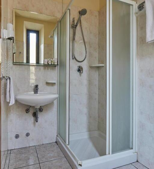 חדר סטנדרט יחיד, Montebello