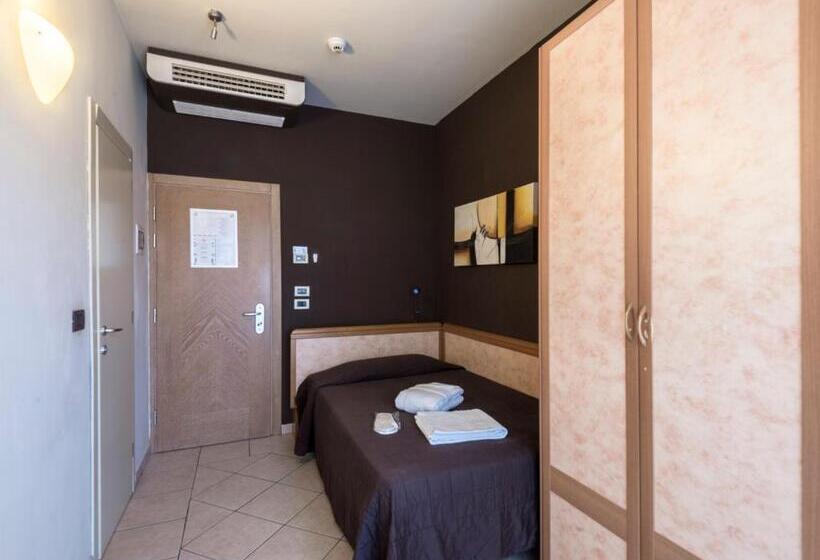 غرفة قياسية فردية, Montebello