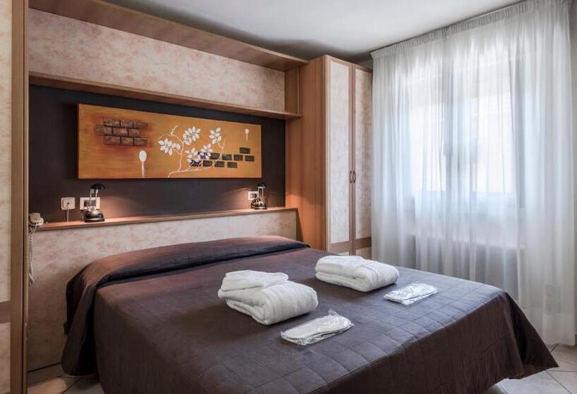 חדר סטנדרט, Montebello