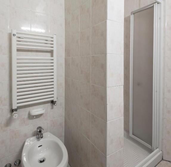 غرفة عائلية, Montebello