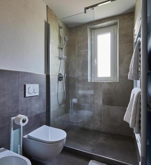 غرفة ديلوكس, Montebello