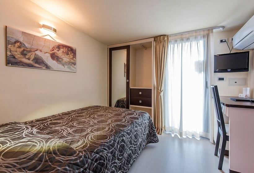 غرفة قياسية فردية, Montebello