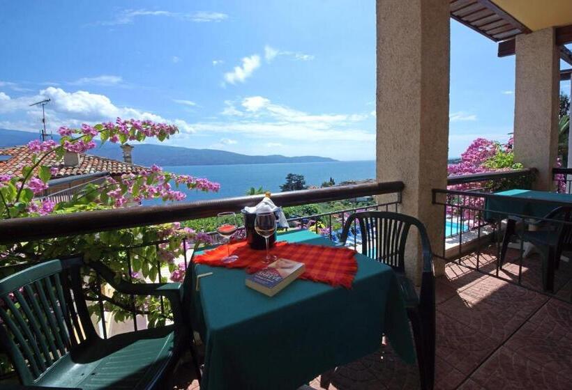 Superior room with lake view, Palazzina