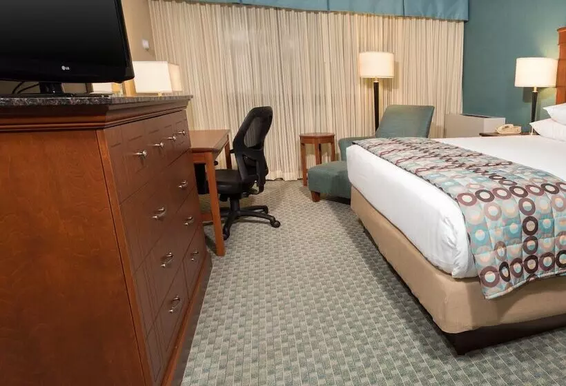 اتاق دلوکس مخصوص معلولین, Pear Tree Inn St. Louis Near Union Station