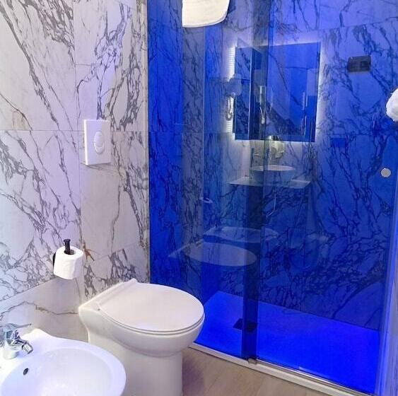 חדר קומפורט, Puteoli Palace