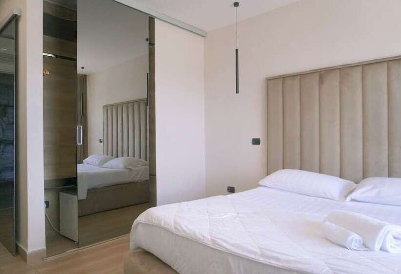 חדר קומפורט, Puteoli Palace