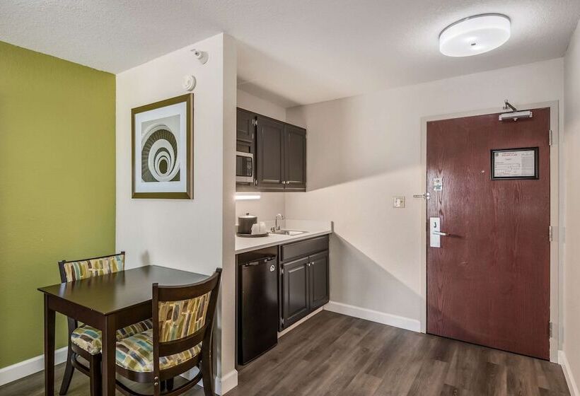 Люкс, Quality Inn & Suites Quincy  Downtown
