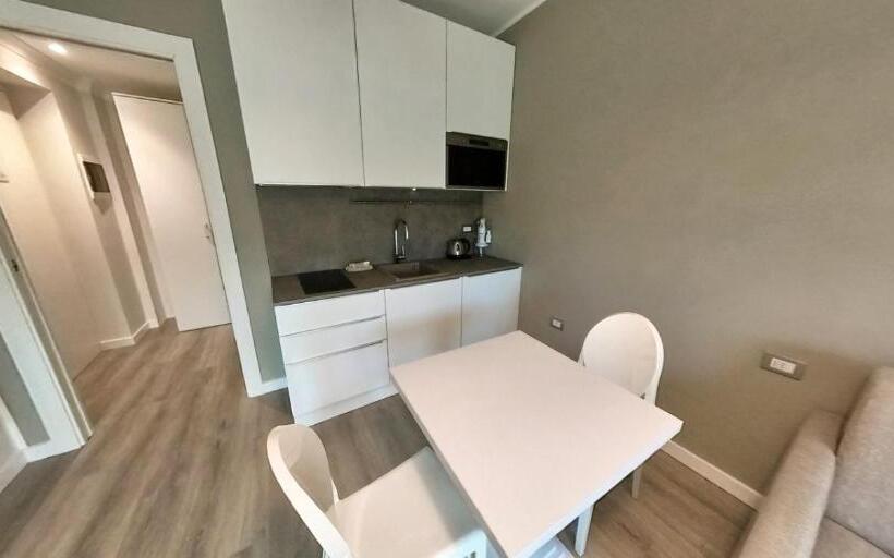 استودیوی استاندارد, Residence Modus Vivendi