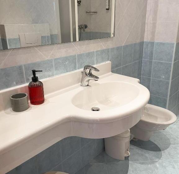 豪华湖景房, Ahg Riva Del Sole Hotel   Adults Only