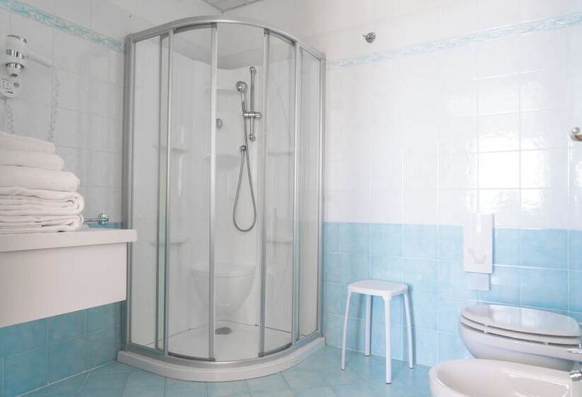 Superior room with lake view, Ahg Riva Del Sole Hotel   Adults Only