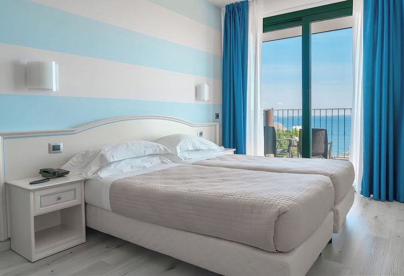 Superior room with lake view, Ahg Riva Del Sole Hotel   Adults Only
