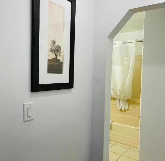 غرفة قياسية, Sparta Inn