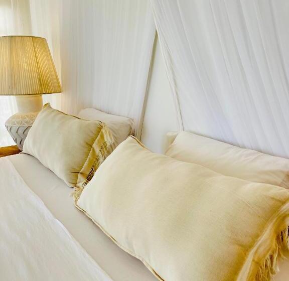 سوئیت با تخت بزرگ, Simba Wa Kale Suites & Beach