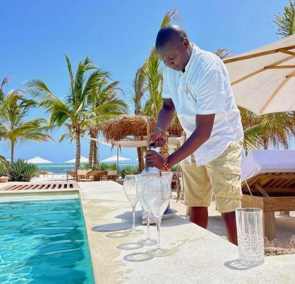 سوییت با چشمانداز دریا, Simba Wa Kale Suites & Beach