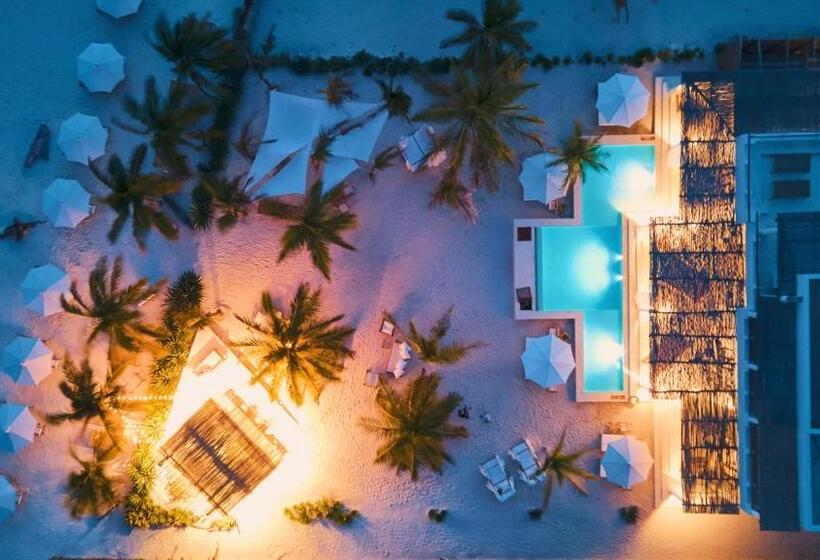 سوییت سوپریور با چشمانداز دریا, Simba Wa Kale Suites & Beach