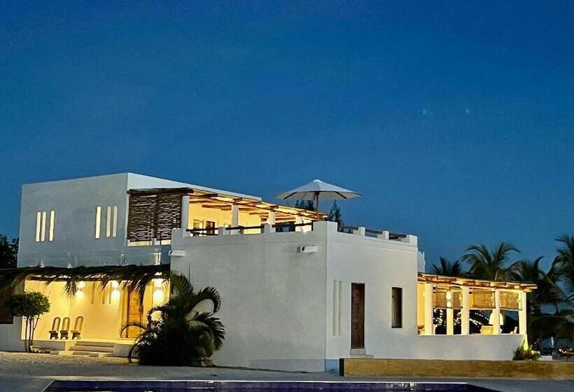 سوییت سوپریور با چشمانداز دریا, Simba Wa Kale Suites & Beach