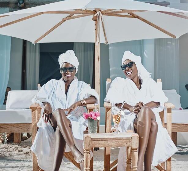 سوییت سوپریور با چشمانداز دریا, Simba Wa Kale Suites & Beach