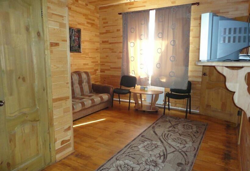 غرفة عائلية, Stolitsa Mira