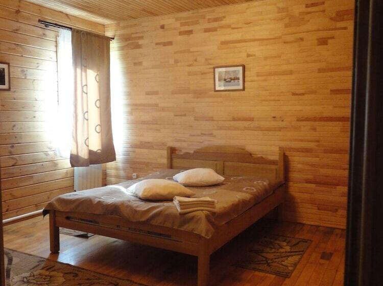 غرفة عائلية, Stolitsa Mira