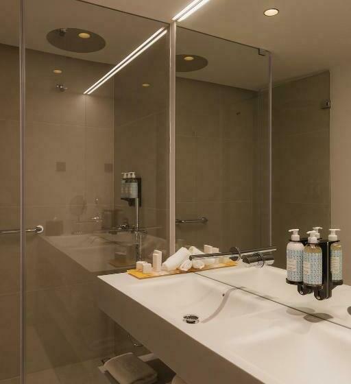 سوییت اجرایی, Lumen Hotel & The Lisbon Light Show