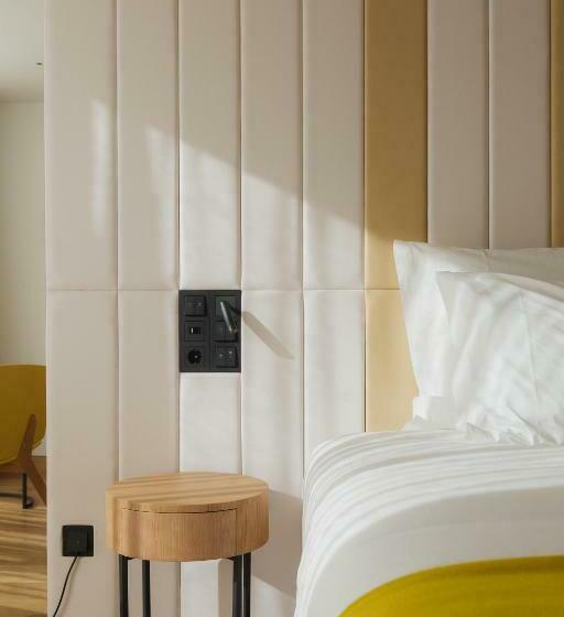 سوییت اجرایی, Lumen Hotel & The Lisbon Light Show