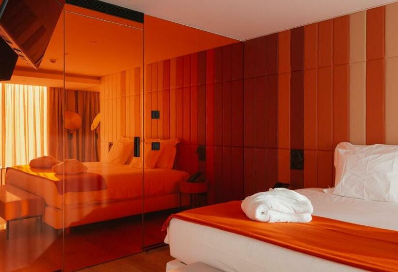 سوییت اجرایی, Lumen Hotel & The Lisbon Light Show