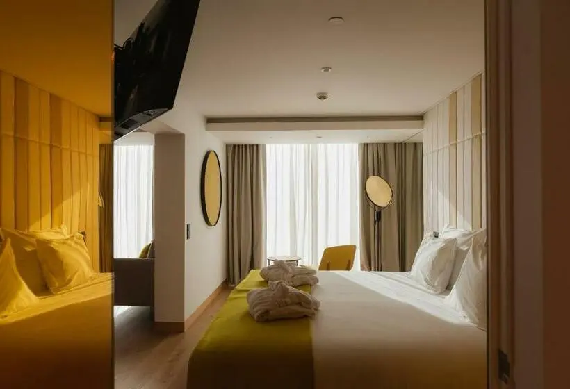 Suite Executiva, Lumen Hotel & The Lisbon Light Show