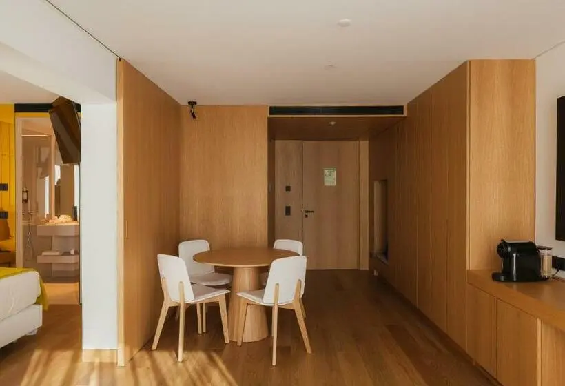 Suite Executiva, Lumen Hotel & The Lisbon Light Show