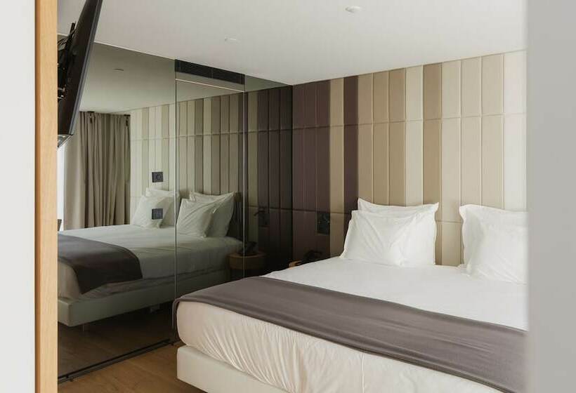 سوییت اجرایی, Lumen Hotel & The Lisbon Light Show