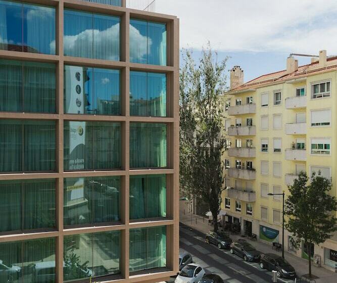 سوییت اجرایی, Lumen Hotel & The Lisbon Light Show