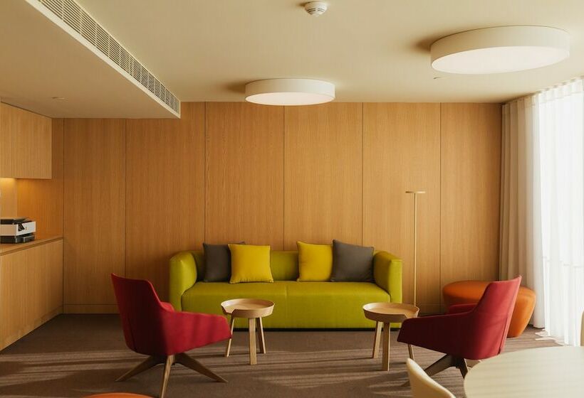 سوییت اجرایی, Lumen Hotel & The Lisbon Light Show