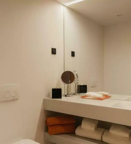 Suite Familiar, Lumen Hotel & The Lisbon Light Show