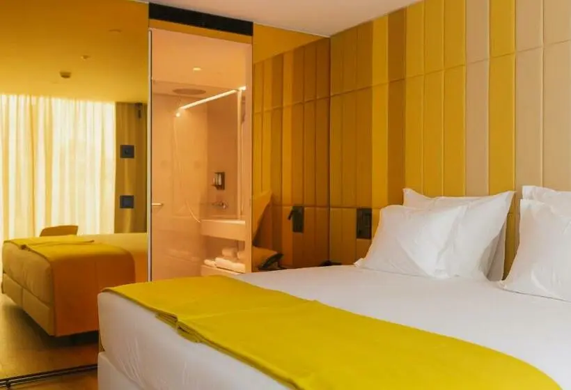 Suite Familiar, Lumen Hotel & The Lisbon Light Show