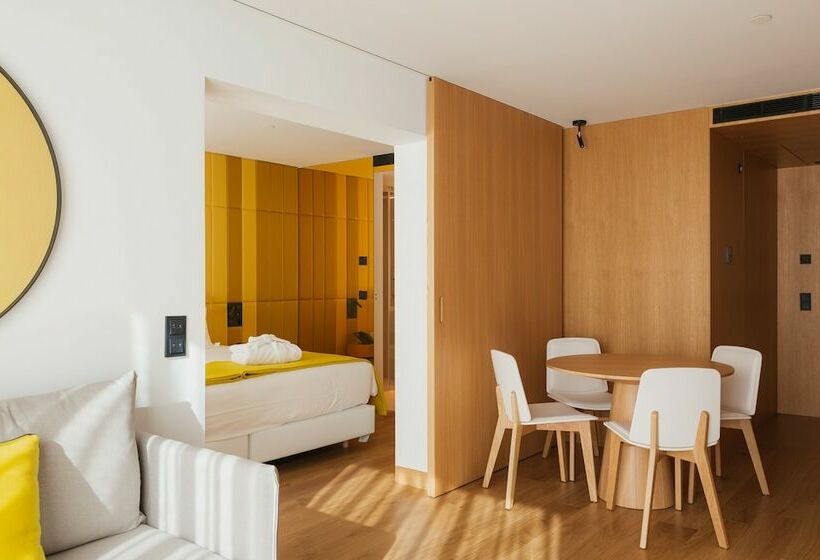 Suite Familiar, Lumen Hotel & The Lisbon Light Show