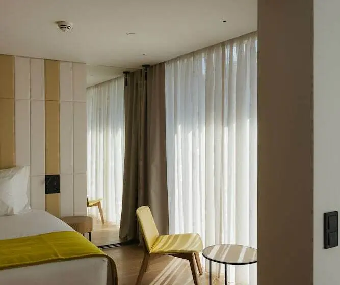 Suite Familiar, Lumen Hotel & The Lisbon Light Show
