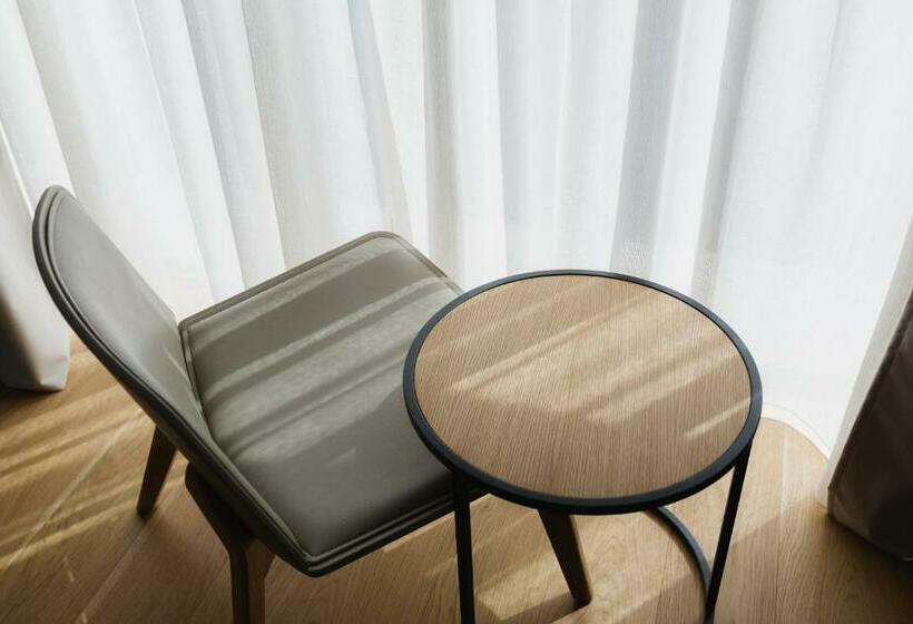 اتاق استاندارد تودرتو, Lumen Hotel & The Lisbon Light Show