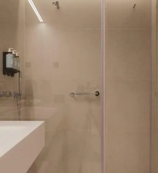 Quarto standart comunicado, Lumen Hotel & The Lisbon Light Show