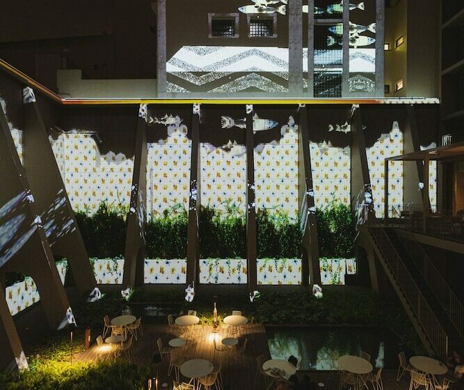 Quarto standart comunicado, Lumen Hotel & The Lisbon Light Show