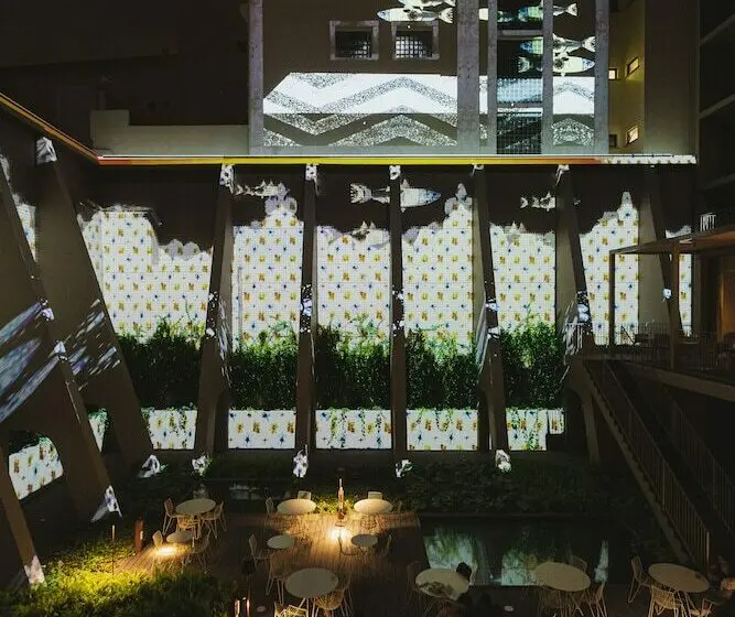 Quarto standart comunicado, Lumen Hotel & The Lisbon Light Show