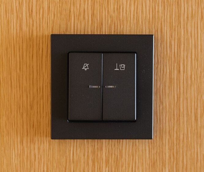 سوییت خانوادگی, Lumen Hotel & The Lisbon Light Show