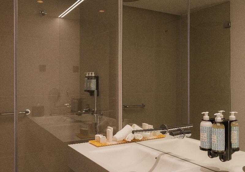 سوییت اجرایی, Lumen Hotel & The Lisbon Light Show