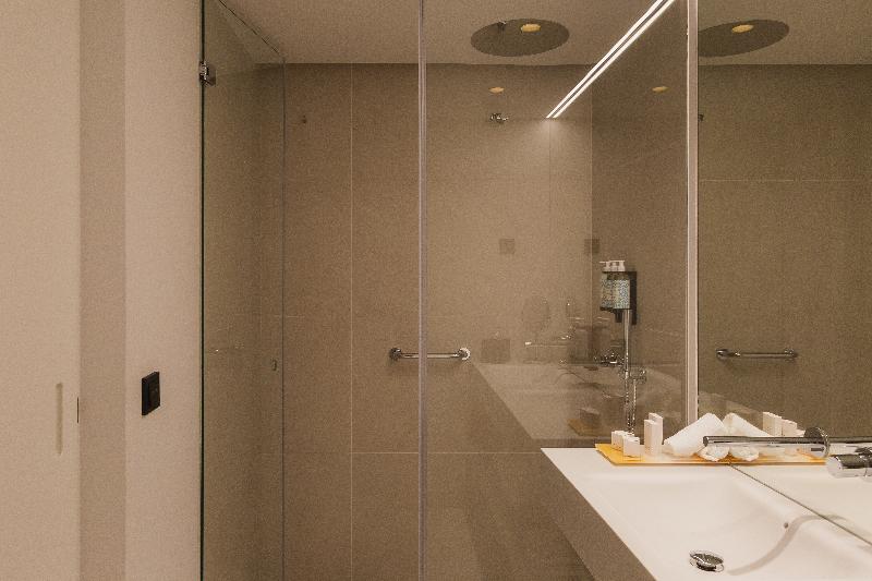 Suite Executiva, Lumen Hotel & The Lisbon Light Show