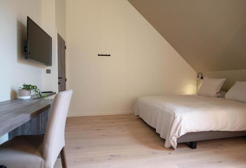 标准间, ‘t Ponton