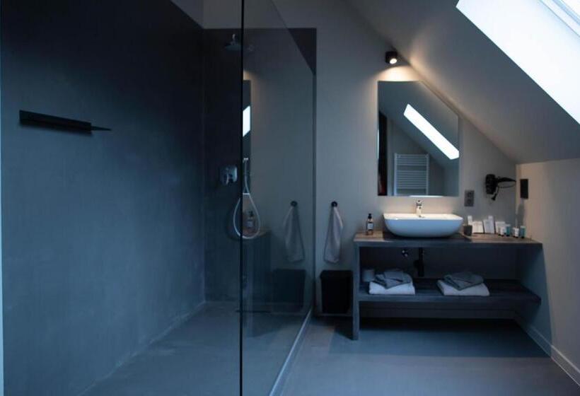 标准间, ‘t Ponton