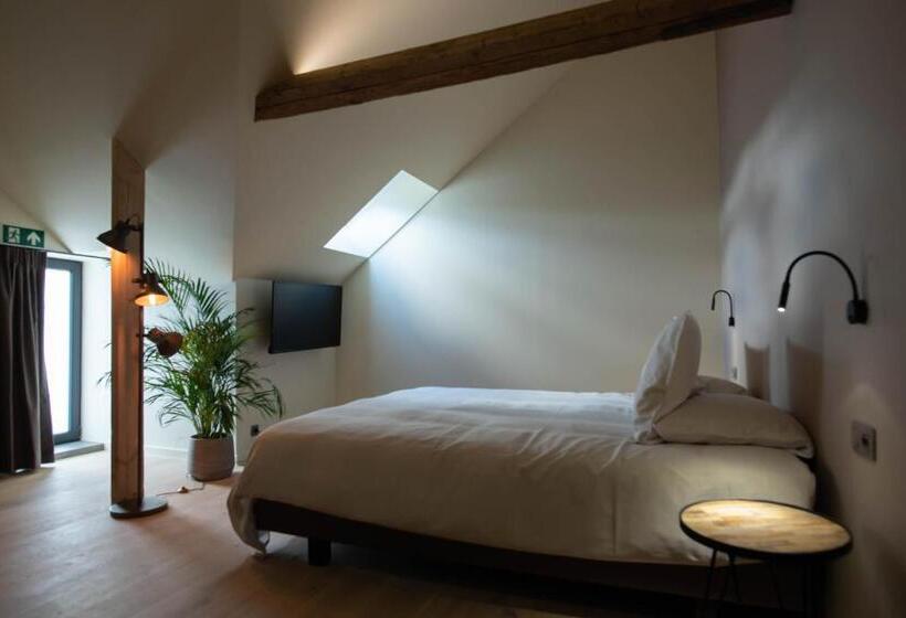 标准间, ‘t Ponton