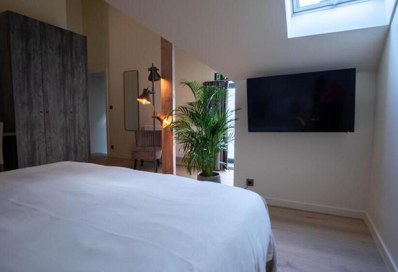 标准间, ‘t Ponton