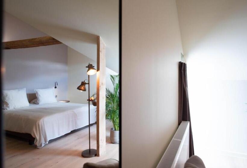 标准间, ‘t Ponton