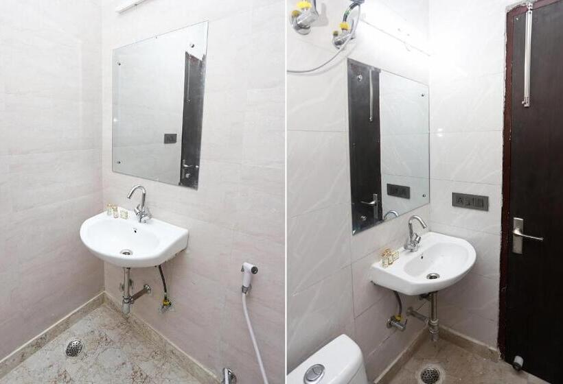 Трехместный Номер Deluxe, Capital O Peaceful Stays Near Iskcon Temple Noida