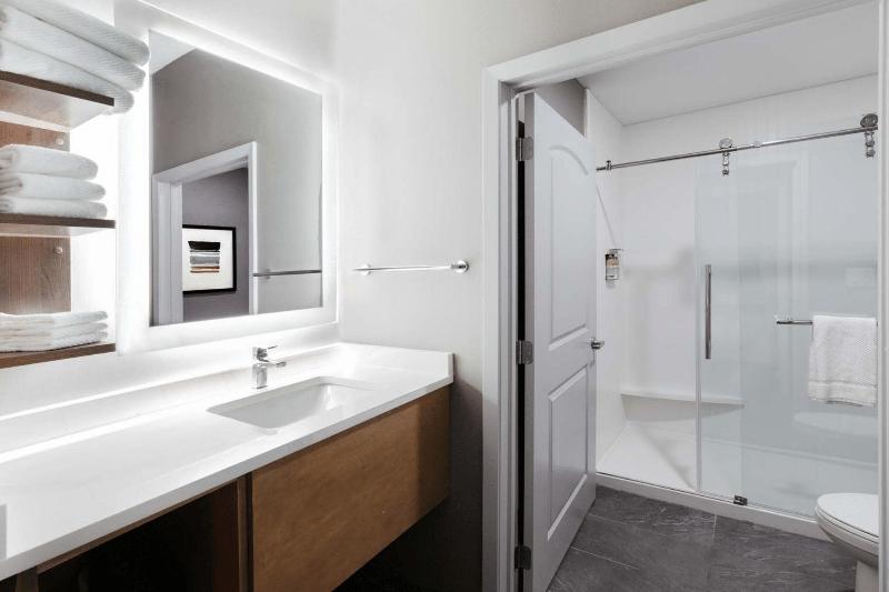 Люкс Кровать Кинг, Staybridge Suites Waco South   Woodway, An Ihg