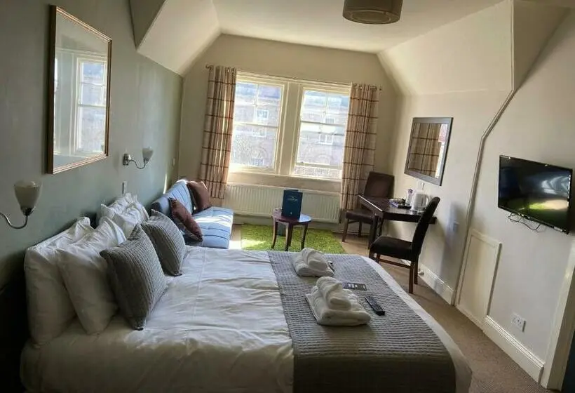 اتاق اکونومی, The Lambton Arms